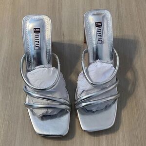 IDIFU Silver Strappy Square-Toe Heeled Sandals